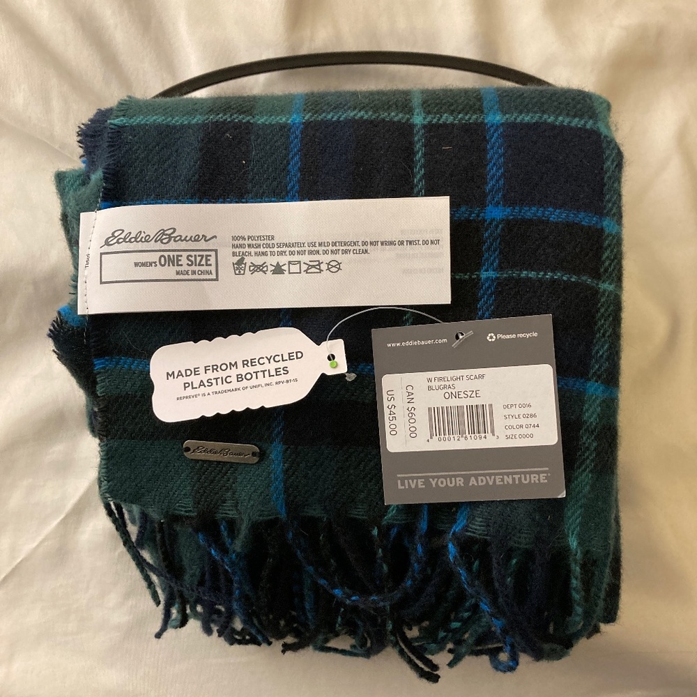 Women’s plaid winter scarf